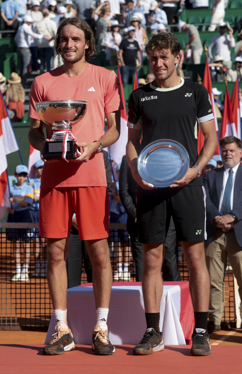 ATP总决赛碾压联合杯,西西帕斯带队取胜 ATP总决赛碾压联合杯,西西帕斯带队取胜