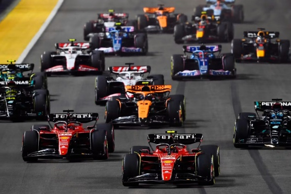 雷诺车队碾压红牛二队，皮亚斯特里扛起全队