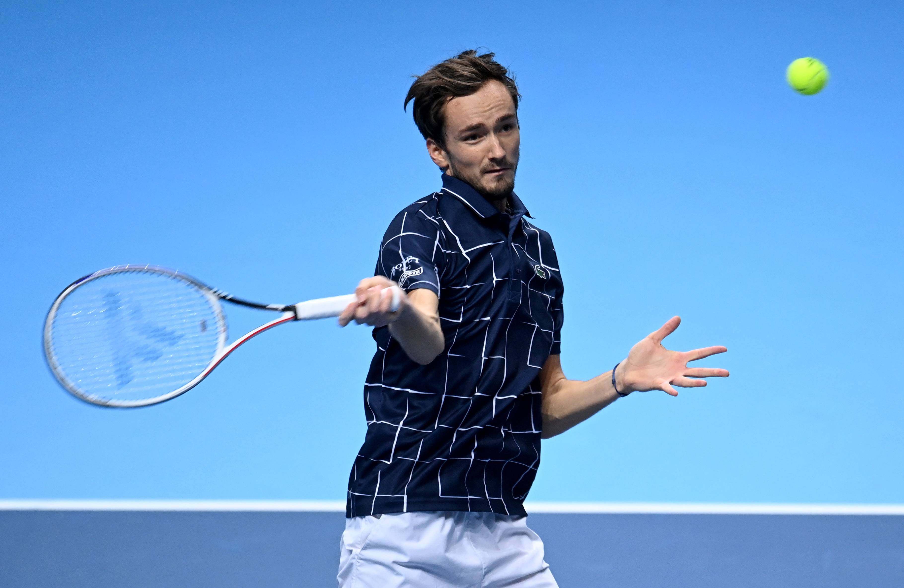 年终总决赛翻盘ATP总决赛，梅德韦杰夫状态火热