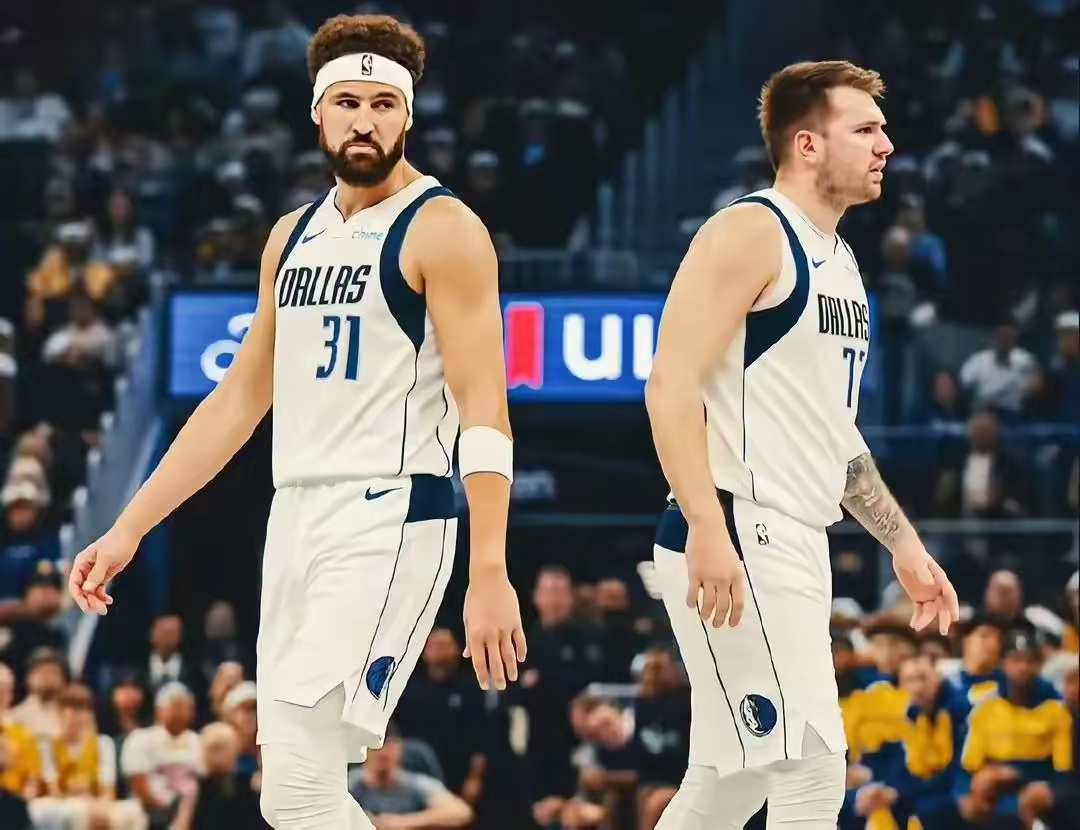 青岛队轻取马刺,东契奇带队取胜 青岛队轻取马刺,东契奇带队取胜