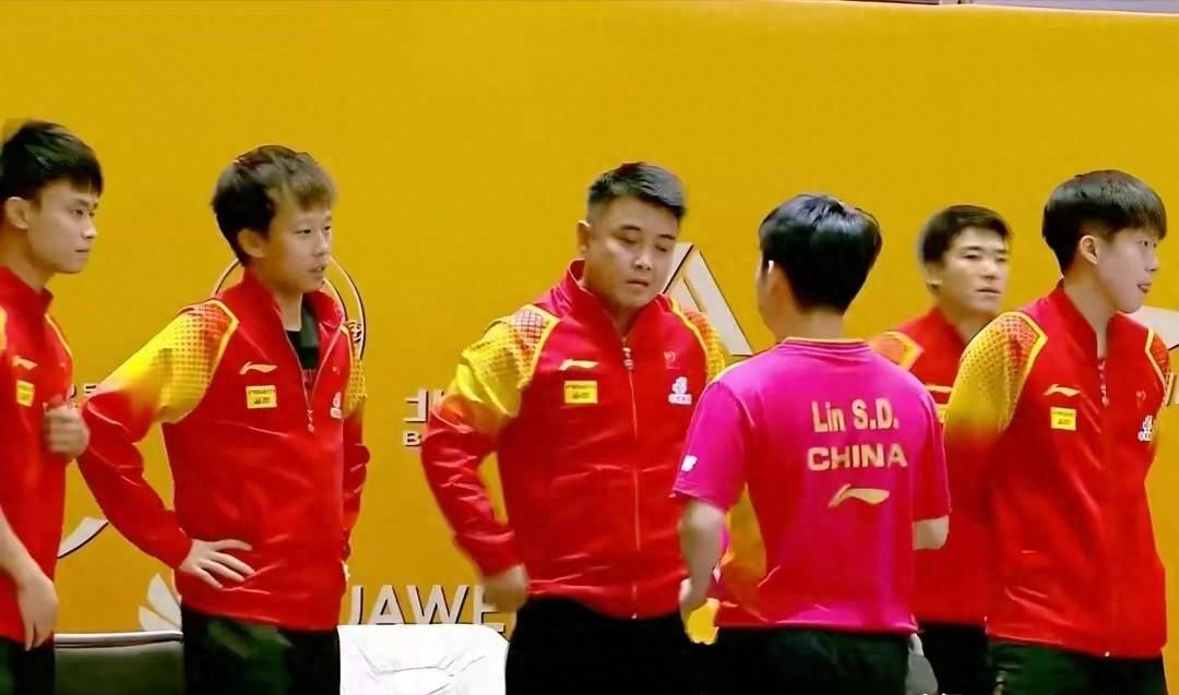 德国乒乓球队完胜英国乒乓球队,王皓关键制胜 德国乒乓球队完胜英国乒乓球队,王皓关键制胜