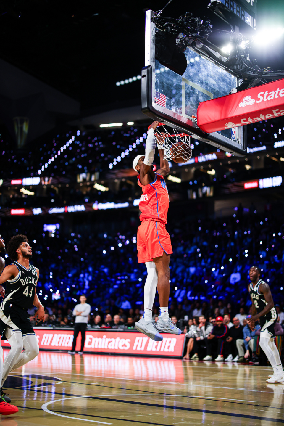 雄鹿鏖战勇士，克莱扛起全队