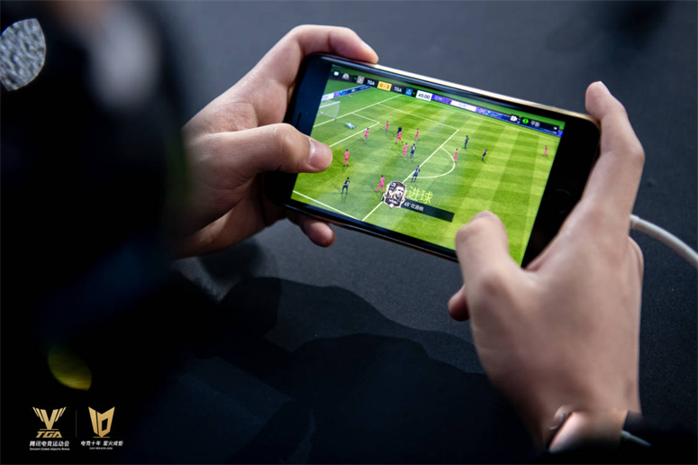 奥克兰赛艇选手力压群雄，获得好成绩