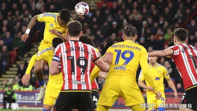 英格兰逆转战胜意大利，领跑小组