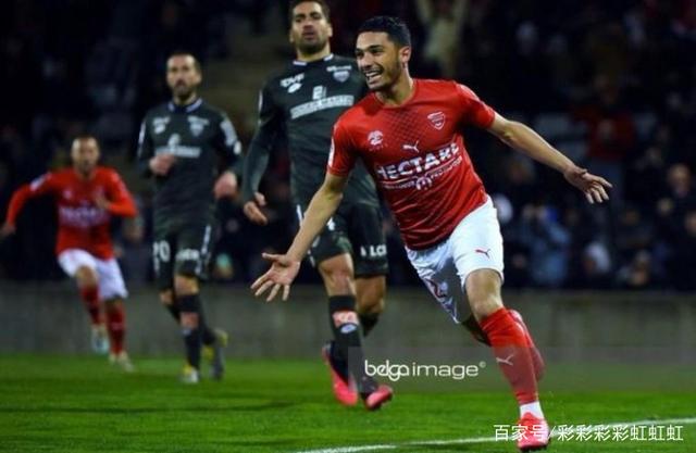 里尔客场大胜，领跑优势扩大再次