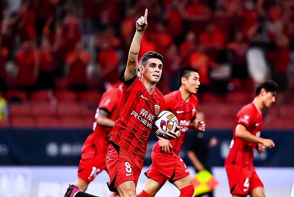 上海上港控球率超六成,轻松击败对手 上海上港控球率超六成,轻松击败对手