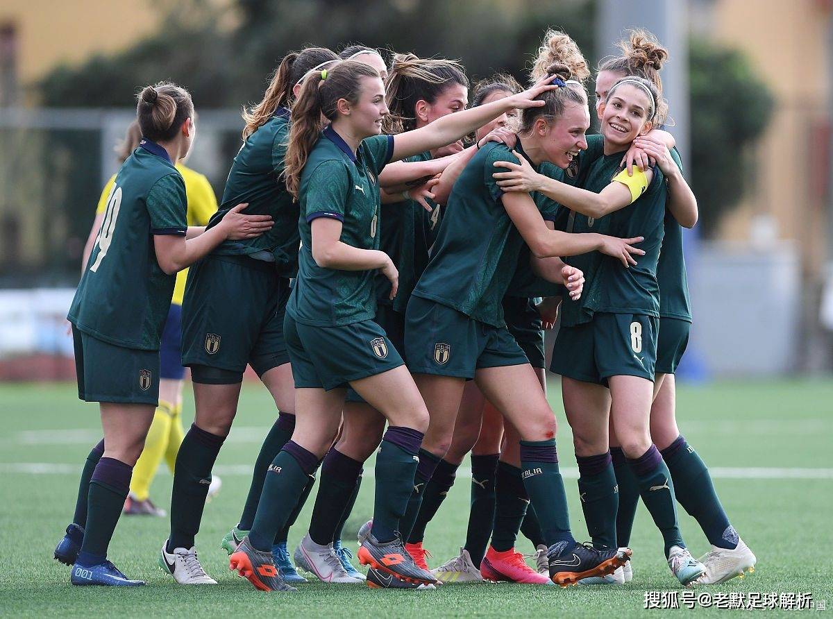 加拿大女足队员在比赛中奉献精彩表现 加拿大女足队员在比赛中奉献精彩表现