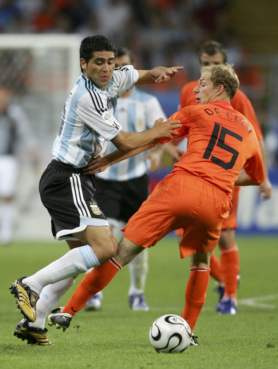 欧洲杯半决赛即将打响,四强争夺正酣 欧洲杯半决赛即将打响,四强争夺正酣