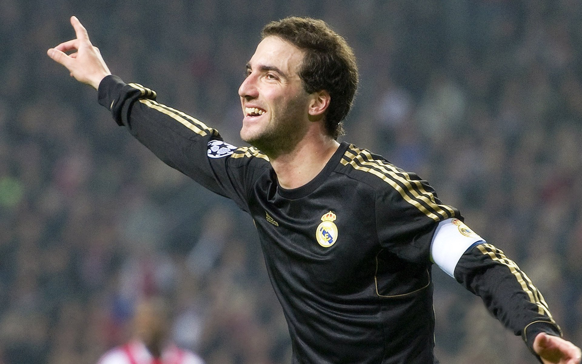 绝境中的绿茵史诗,伊拉克最后时刻逆转日本,加克波数据全面引爆全球热议