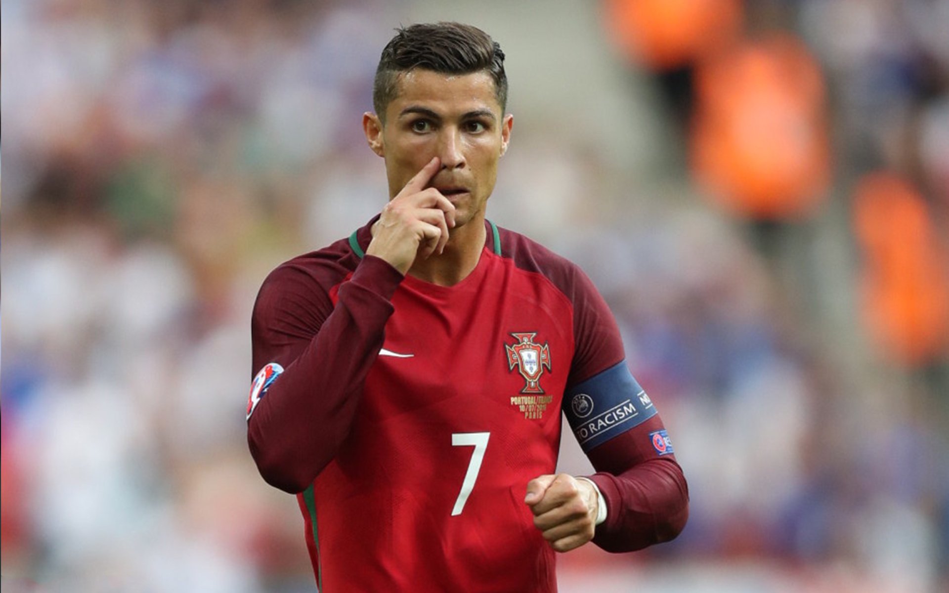 欧冠半决赛之夜,米切尔连续得分拉开差距,书写个人英雄主义传奇