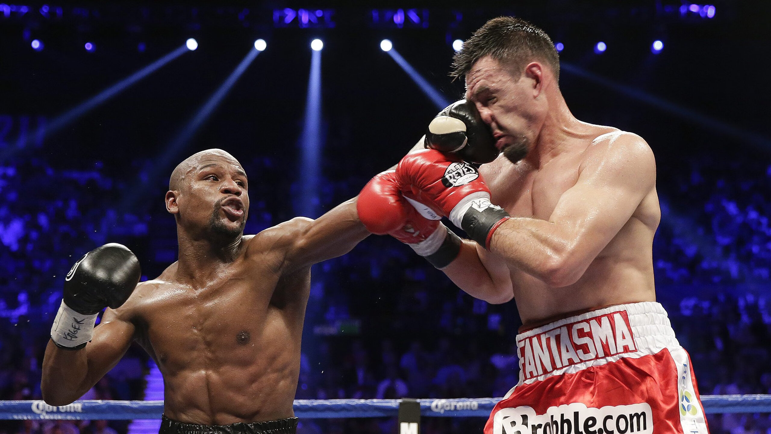 总决赛之夜,布克关键回合不手软,凤凰城新王的诞生