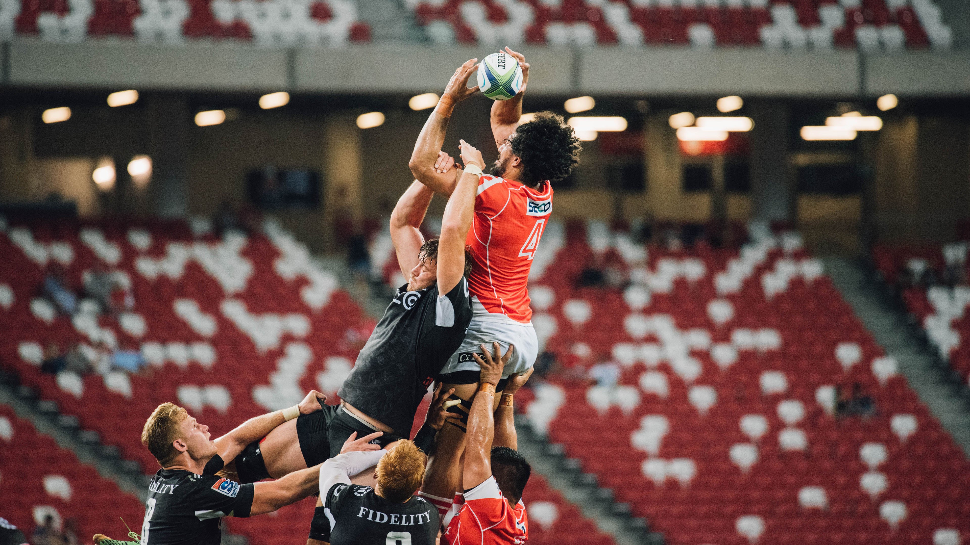 篮球新秩序,广东队跨洋碾压雄鹿,浓眉哥领军定义胜利新范式